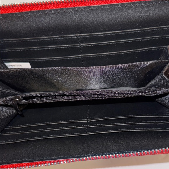 Elegant Red Women's Wallet - Picture 3 of 6